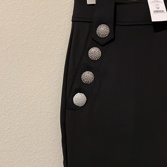 NWT WHBM Jolie Scuba Pants - Size 6P. Black with Silver buttons - Picture 5 of 6